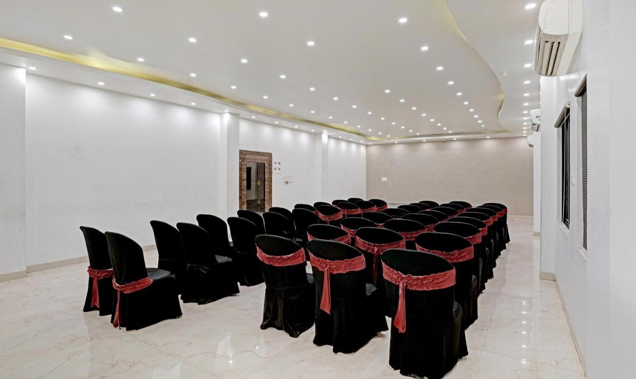 Treebo Varsha Palace Aurangabad  Exterior photo
